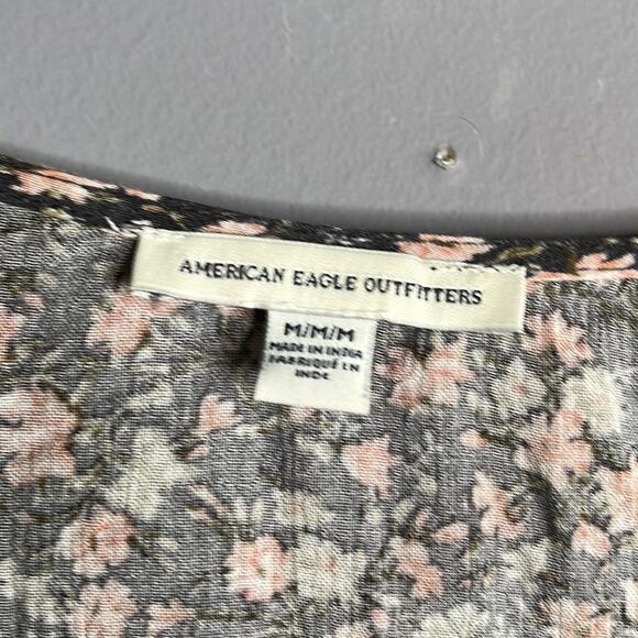 American Eagle Black and Pink Floral Tie Front Top with Bell Sleeves Sz Medium - Picture 2 of 8